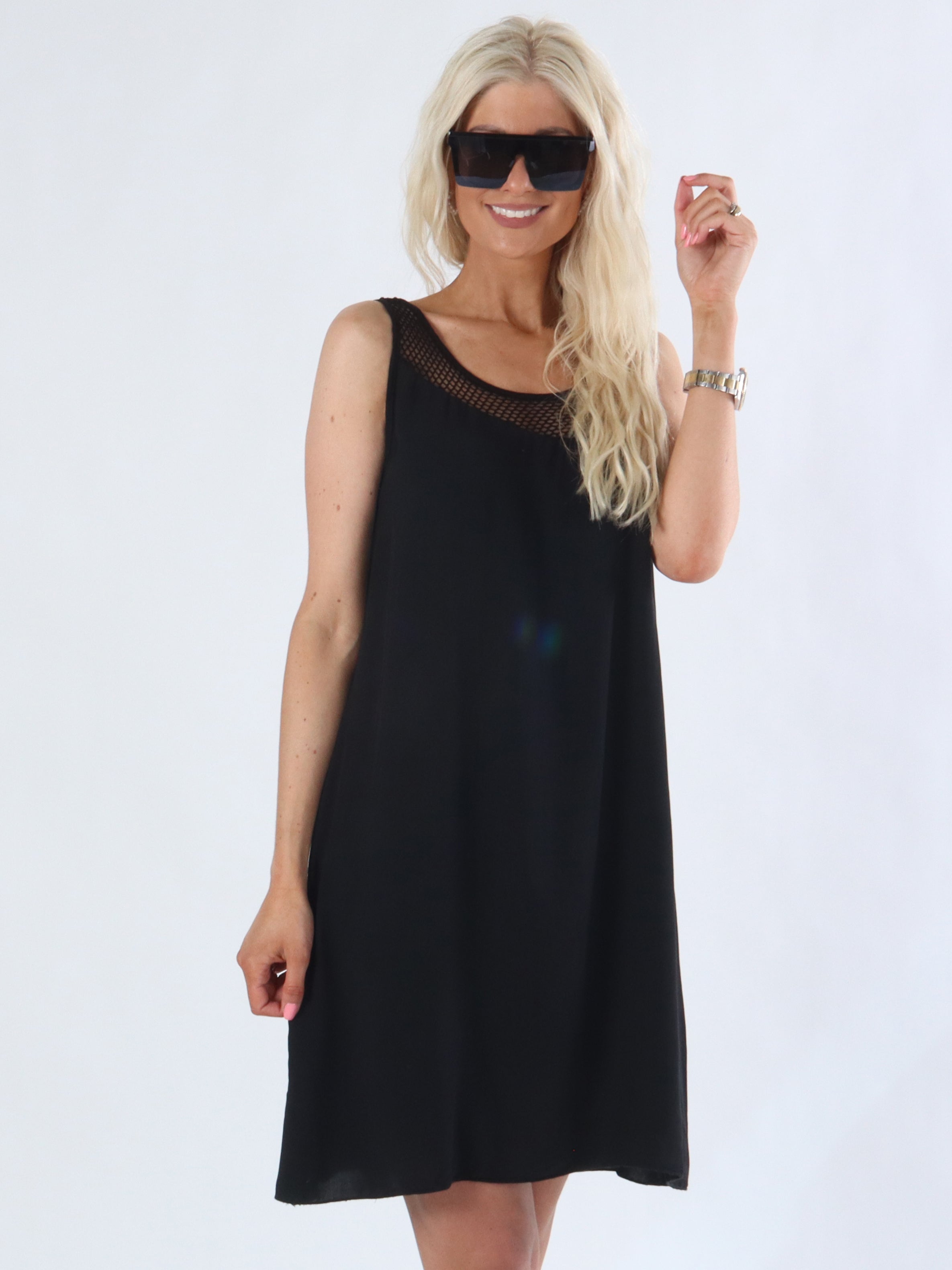 Aprilia - Sommerkjole med net mønster ved skulder